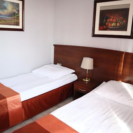 Aparthotel EkspresjaNakło nad Notecią エクステリア 写真